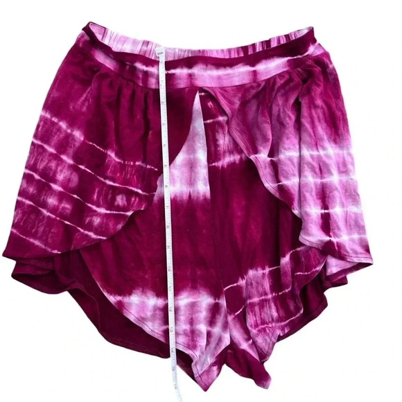 Tiger Mist Tie-Dye boho Off the should crop top and short set. Size small/medium - Picture 10 of 14